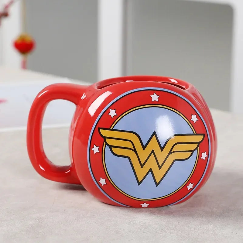 3D-Keramikbecher Wonder Woman DC Comics – goldenes Logo