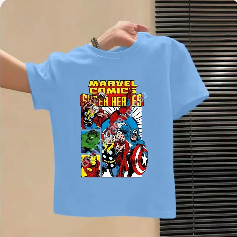 Kinder-T-Shirt Avengers - Gruppen-Design Hellblau