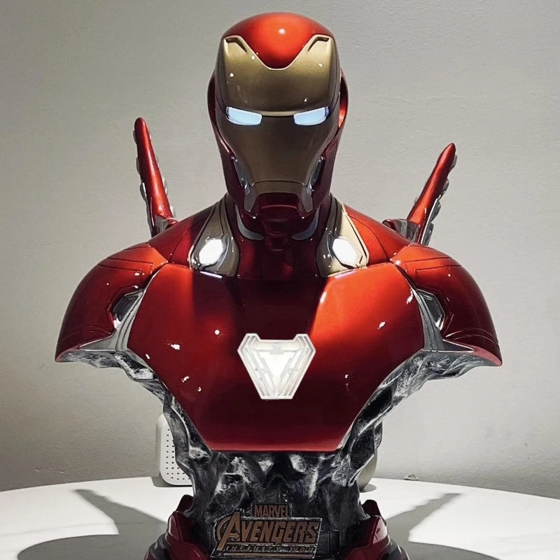 Leuchtende Iron Man MK50 Harzbüste - Schwarzer Marmorsockel