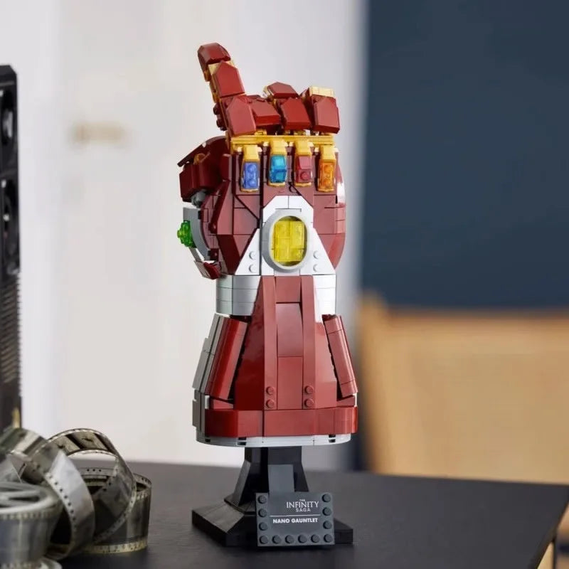 Avengers Nano Gauntlet Figur – Unendlichkeitshandschuh 675 Teile