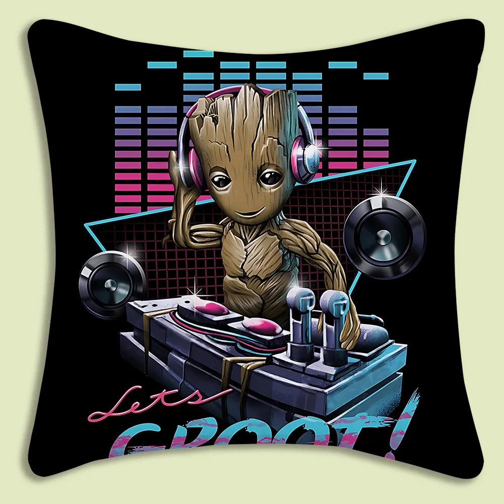 Kissenbezug Baby Groot – Große Augen Himmel Hintergrund Pastell