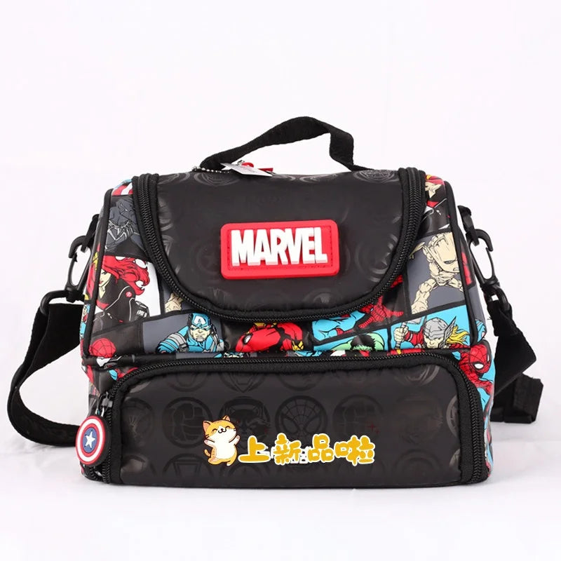 Marvel Multi-Helden Rucksack – Abnehmbare Avengers-Anstecker