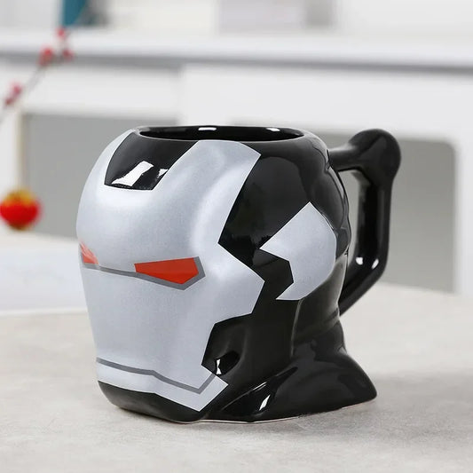 3D-Keramiktasse War Machine – Helm Grau Rot