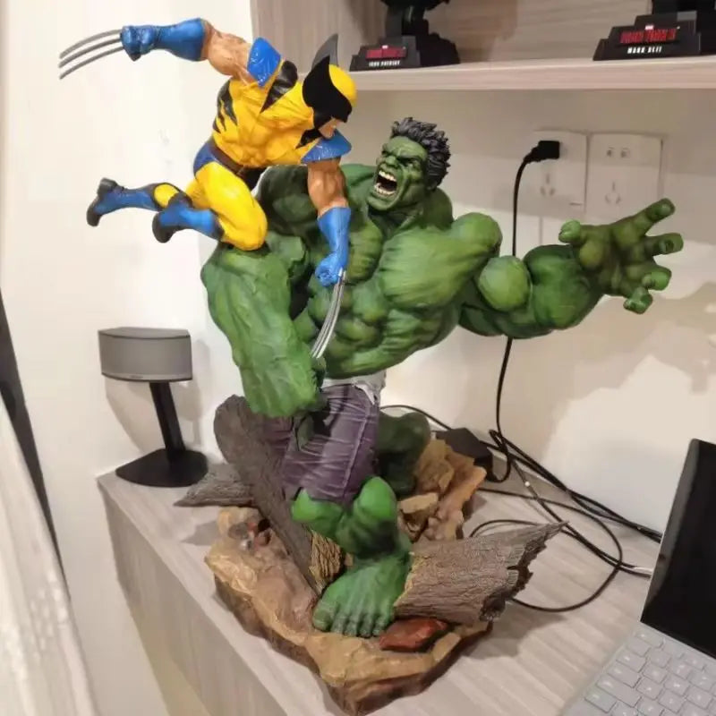 Hulk gegen Wolverine PVC-Statue – Sammlerstück Kampfszene