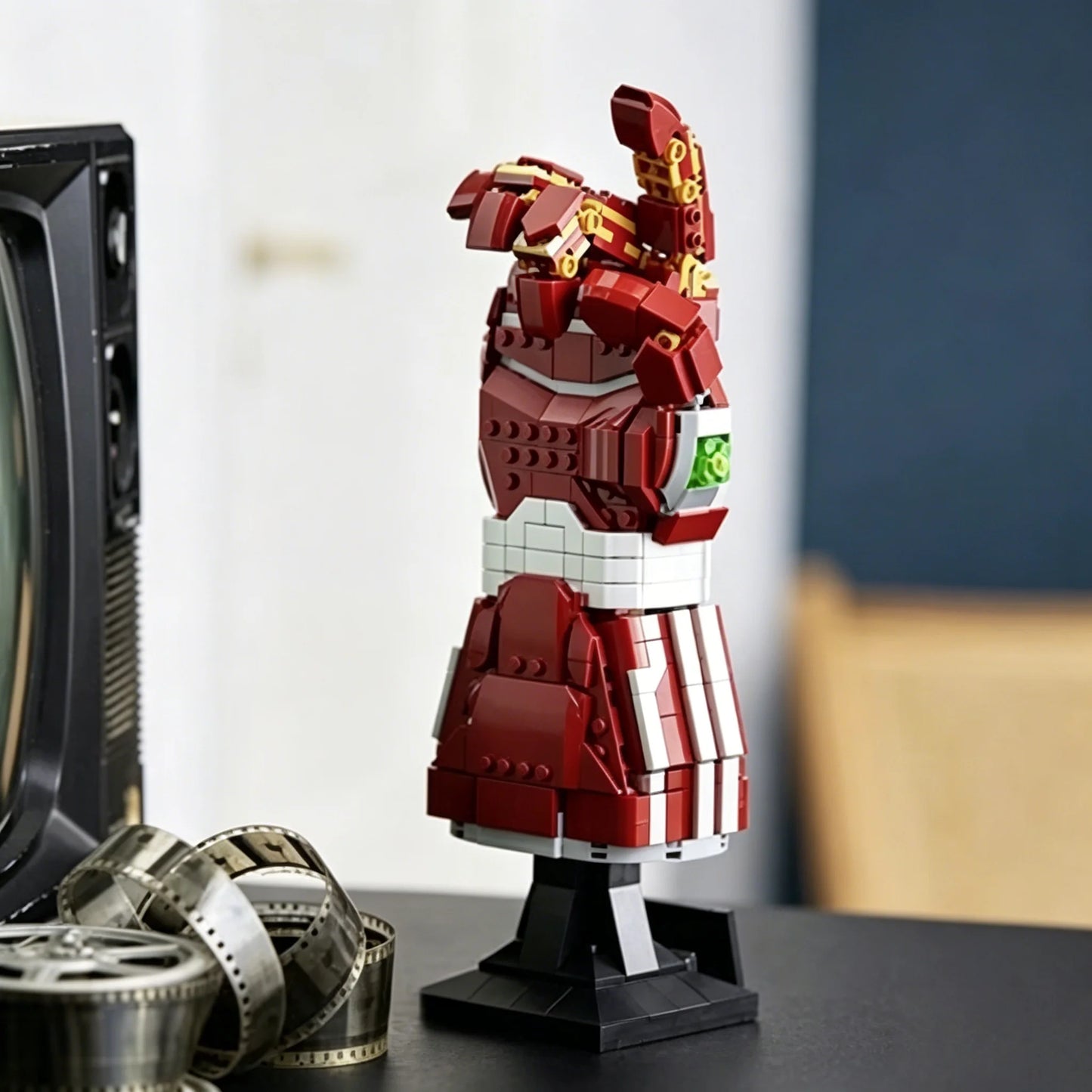 Iron Man Nano Gauntlet 3D Puzzle - Bausatz 675 Teile Rot Gold