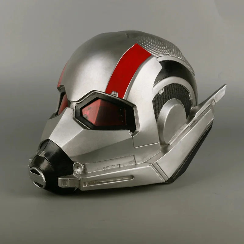 Ant-Man Helm – Silbergraues Design mit roter LED