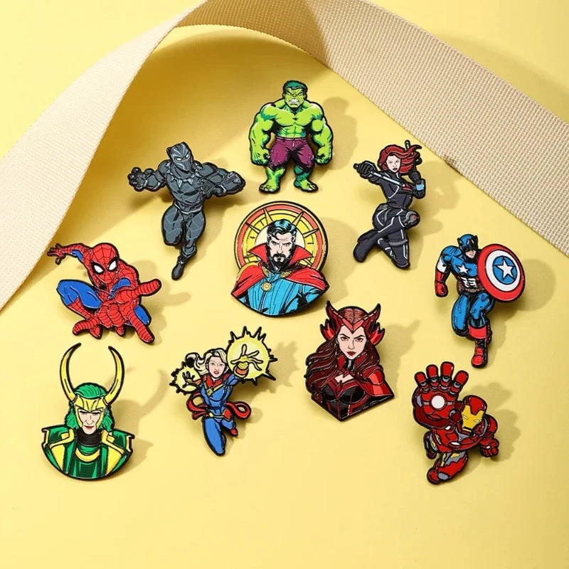 Avengers Emaille-Pin – Captain Marvel