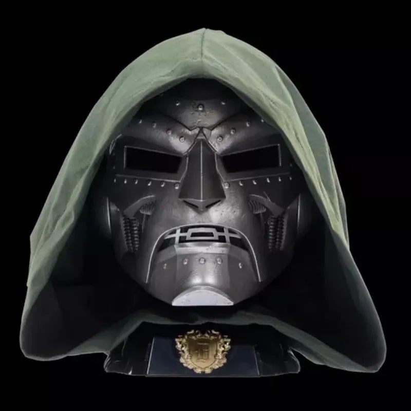 Doctor Doom Maske - Silberner Kunstharzhelm mit Umhang
