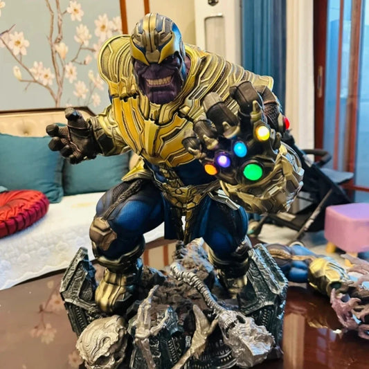 Thanos GK Statue - Leuchtender Infinity Gauntlet Ruinendekoration