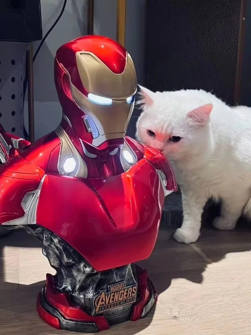 Avengers Iron Man Leuchtbüste - Klassischer Avengers Sockel