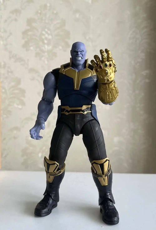 Figur Thanos beweglich – Infinity Gauntlet Schreibtischdekoration